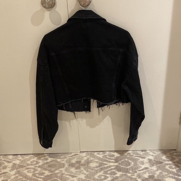 MOTO Cropped Denim Jean Jacket - Picture 3 of 4